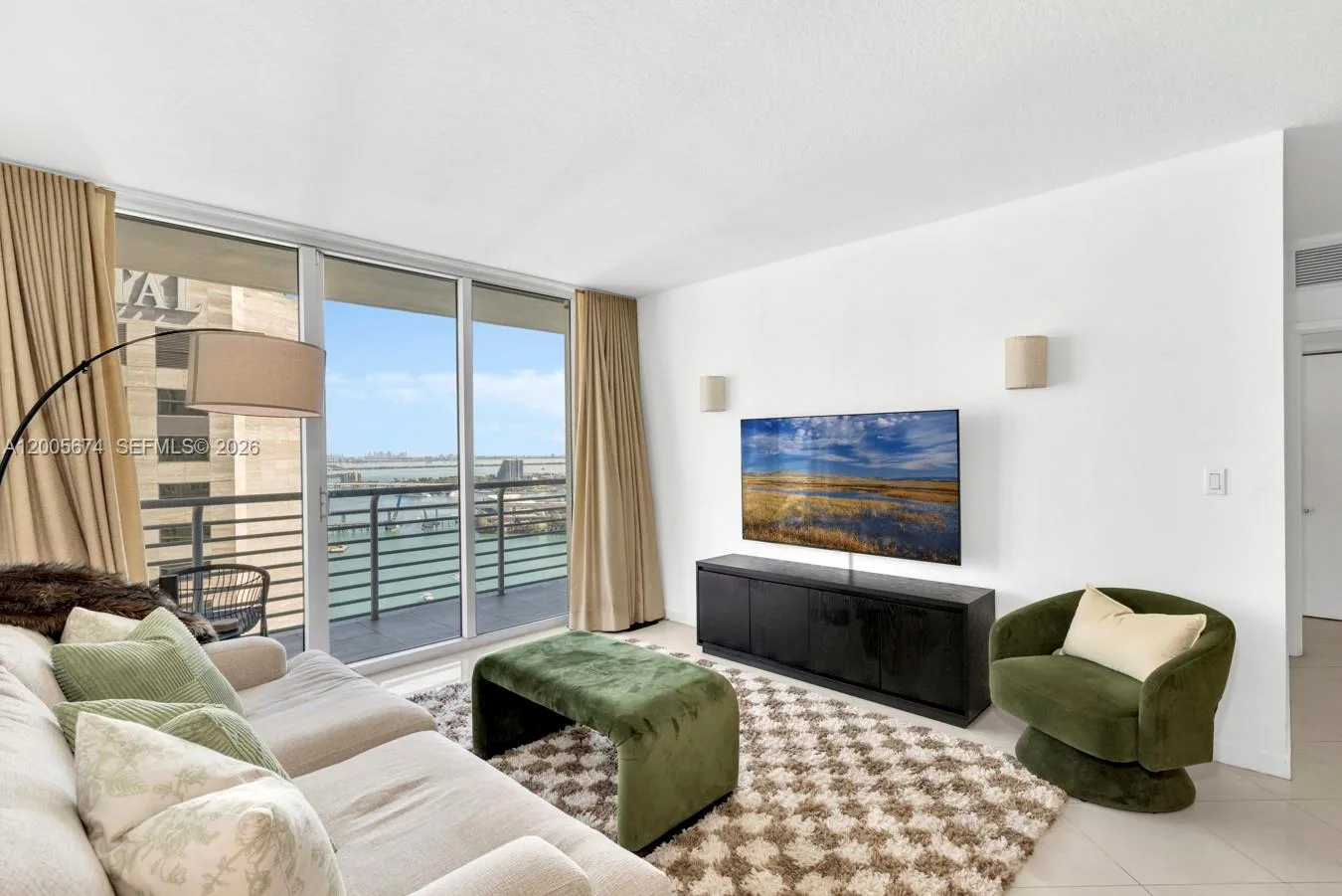 335 S BISCAYNE BL # 3408, Miami, FL 33131