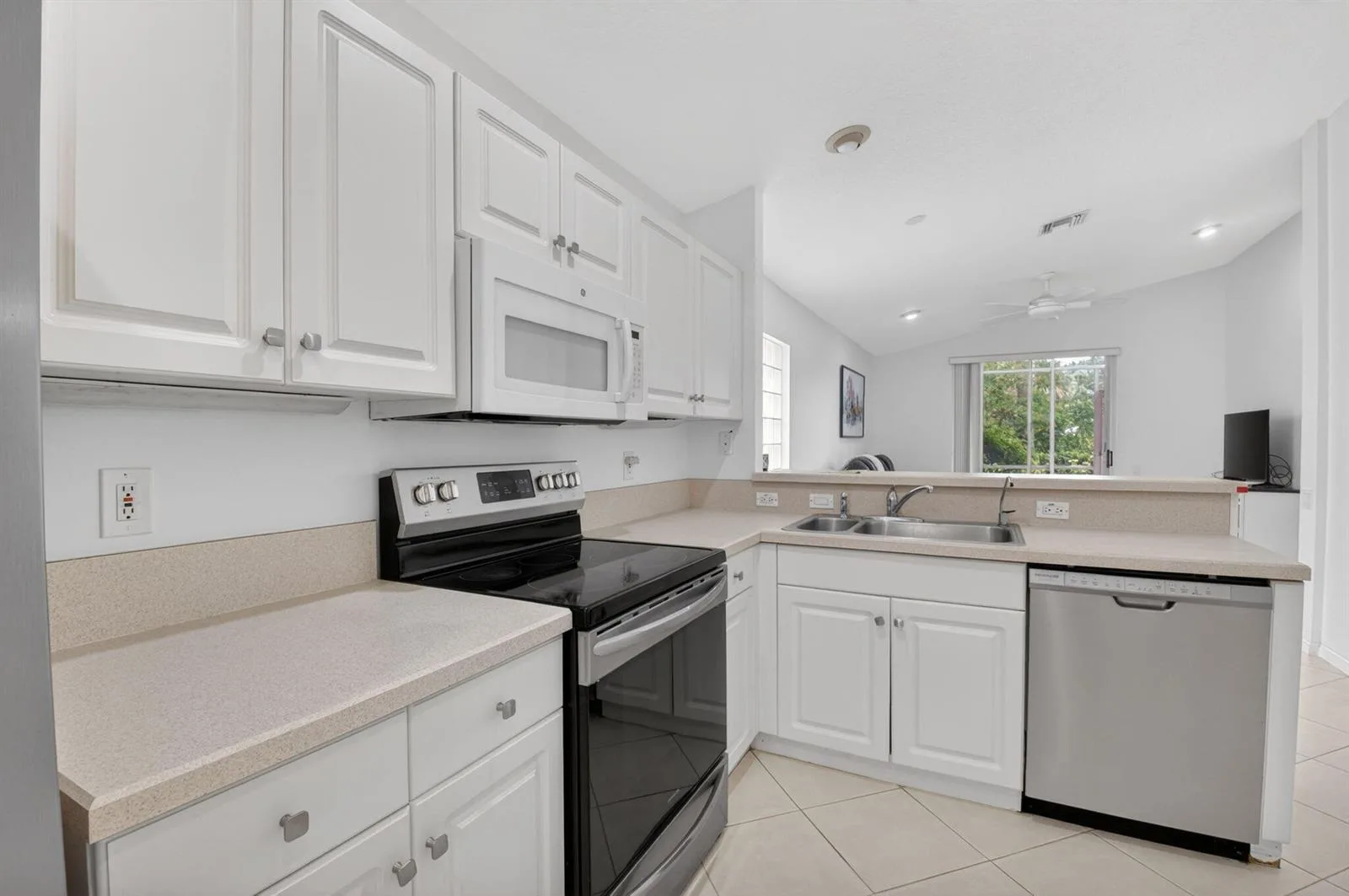 5304 Wycombe Avenue, Boynton Beach, FL 33437 photo 10