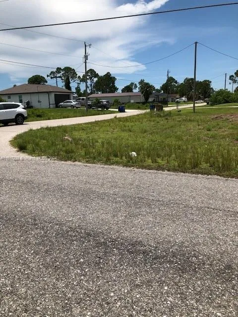 2906 20th St SW, Lehigh Acres, FL 33976 photo 3
