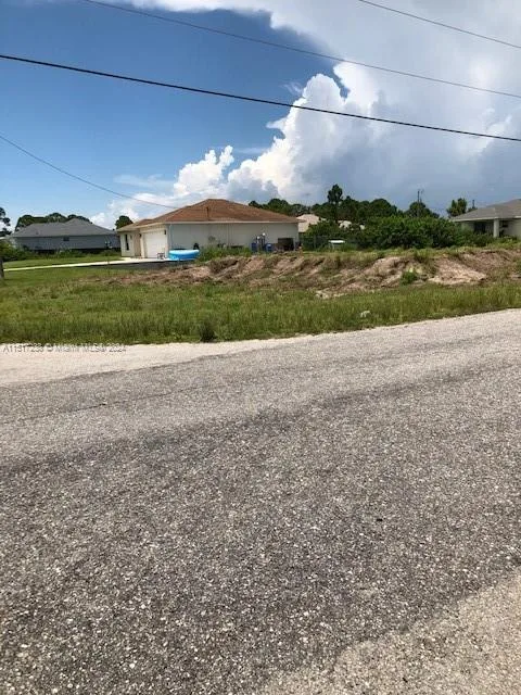 2906 20th St SW, Lehigh Acres, FL 33976 photo 4