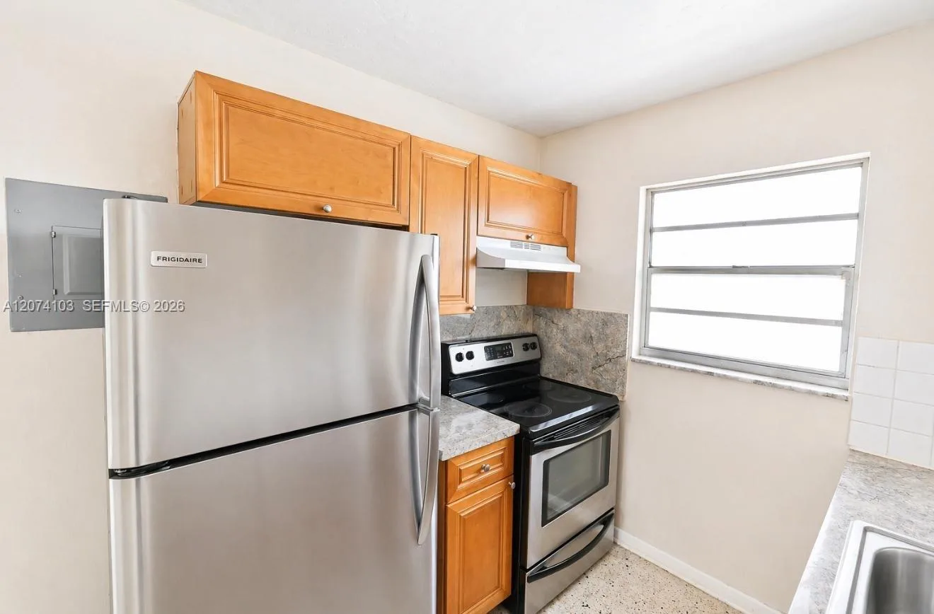 2315 W Okeechobee Rd # 304, Hialeah, FL 33010