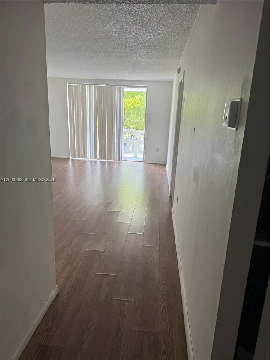 15600 NW 7th Ave # 301-1, Miami, FL 33169
