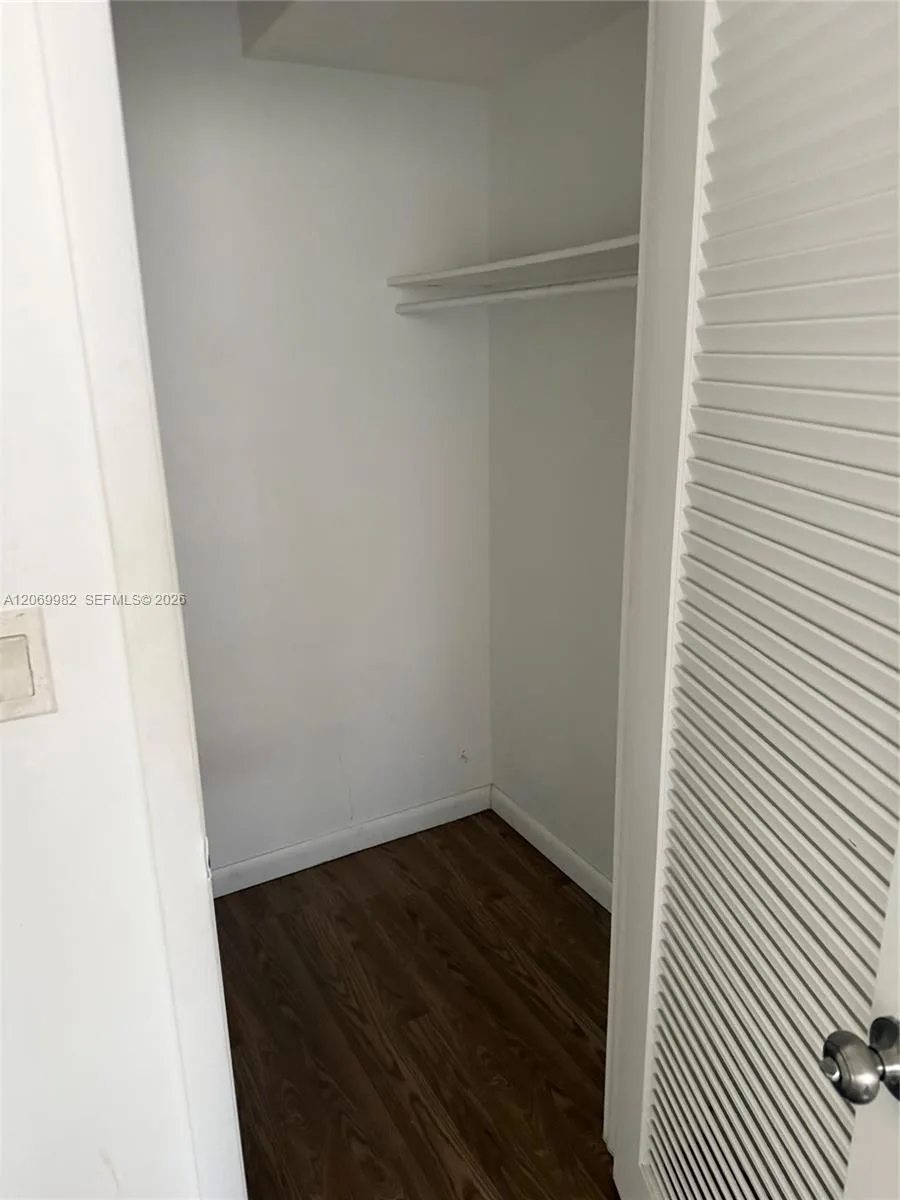 15600 NW 7th Ave # 301-1, Miami, FL 33169 photo 4