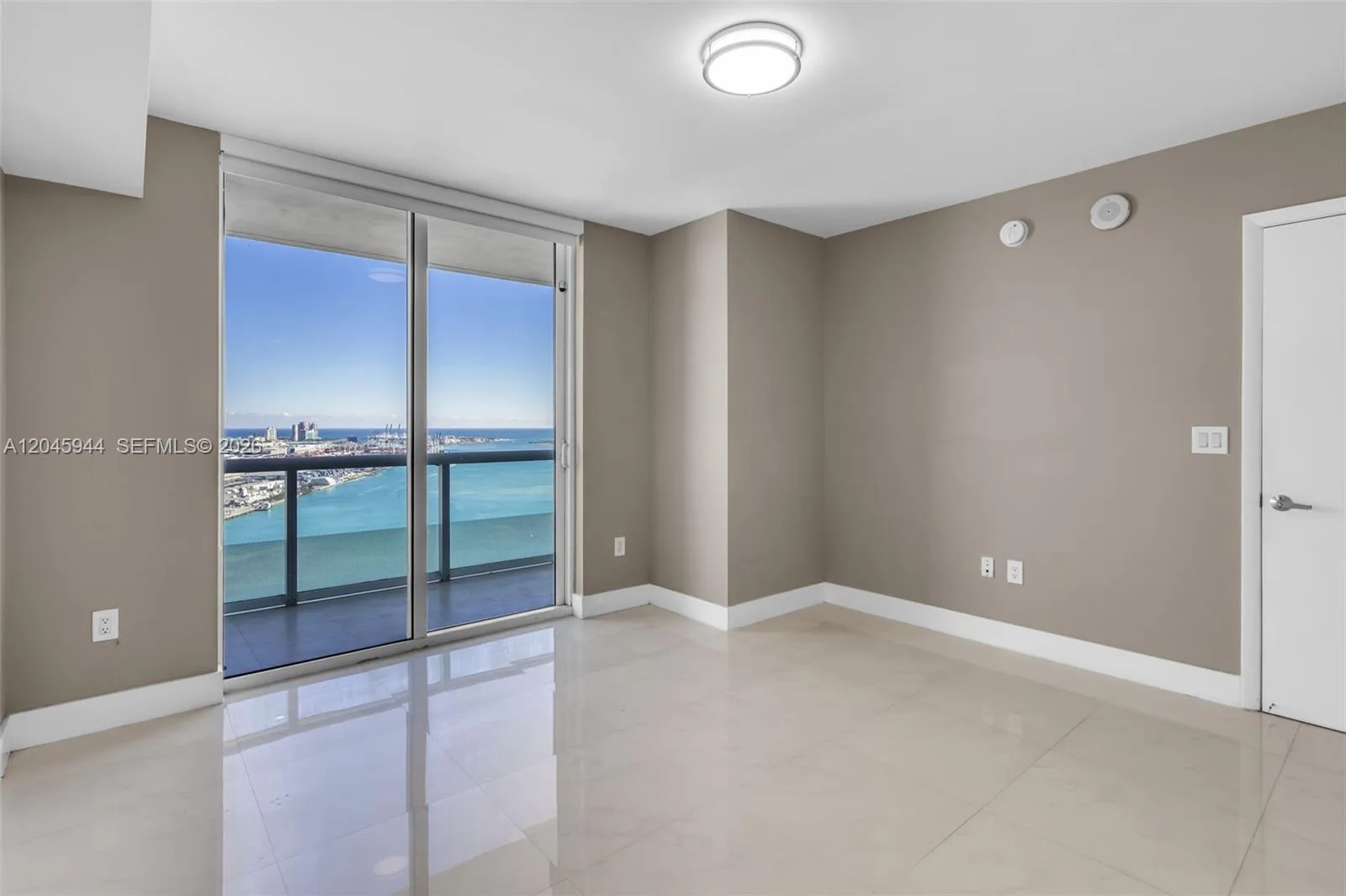 50 Biscayne Blvd # 4208, Miami, FL 33132 photo 9
