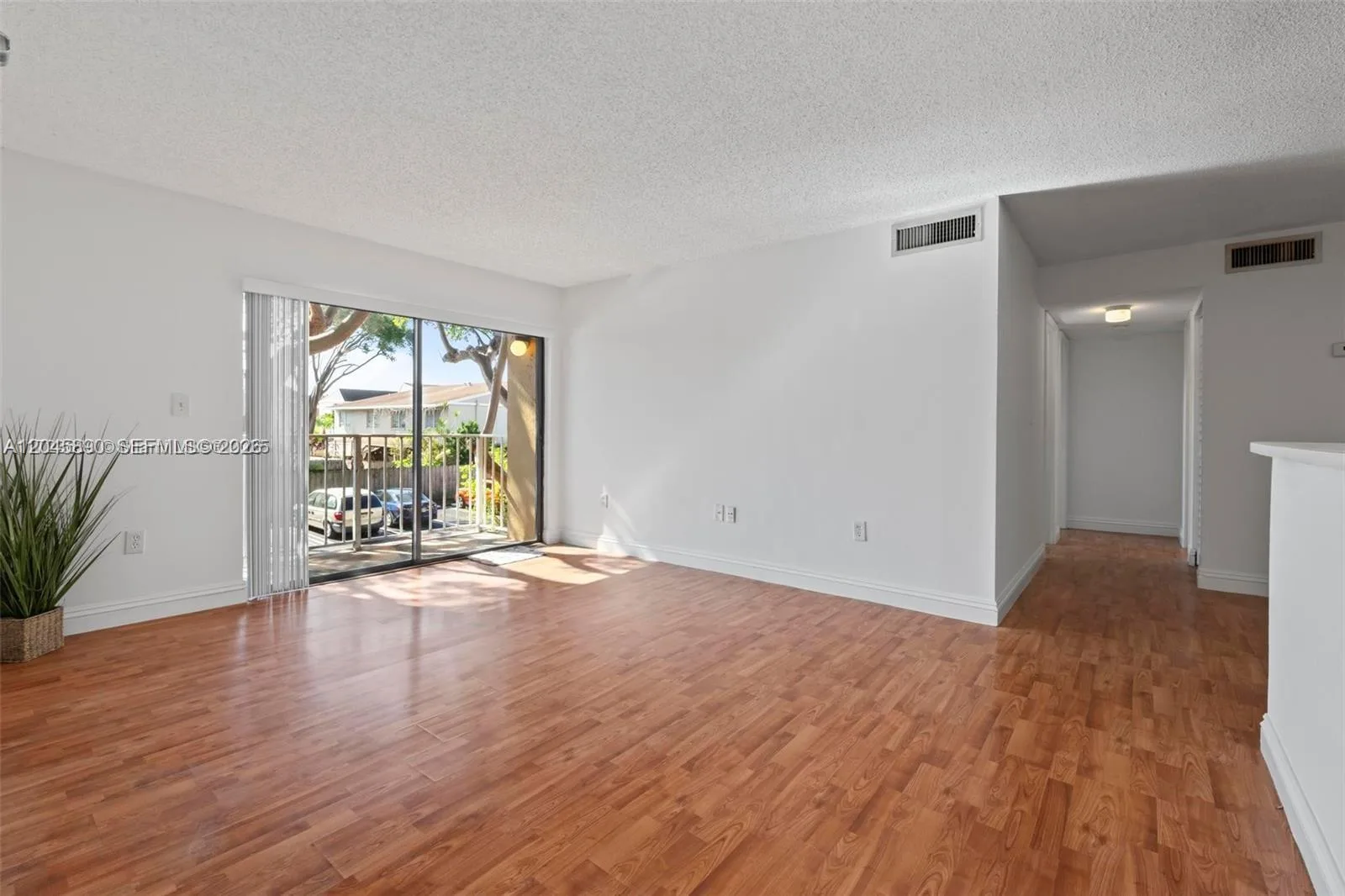 15600 SW 80th St # L-203, Miami, FL 33193