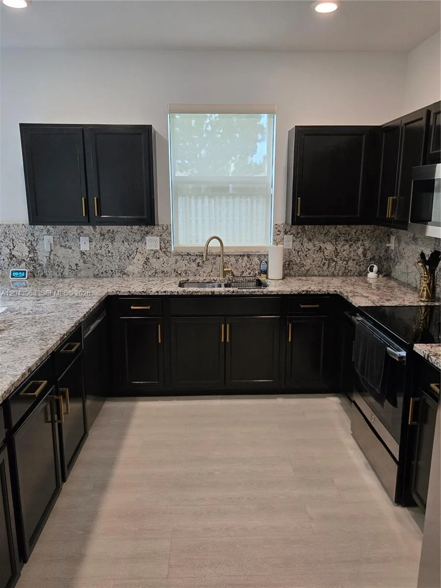634 SE 37 Ave, Homestead, FL 33033 photo 6