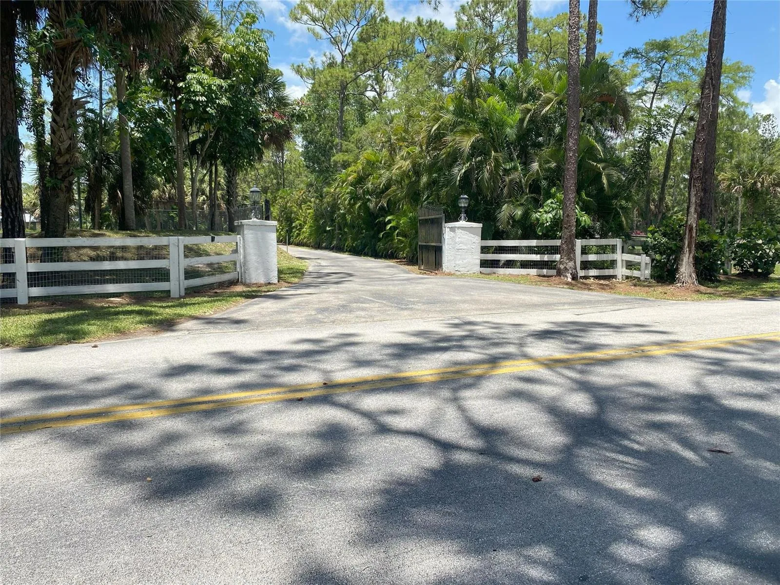2315 Deer Run Boulevard, Loxahatchee, FL 33470 photo 2