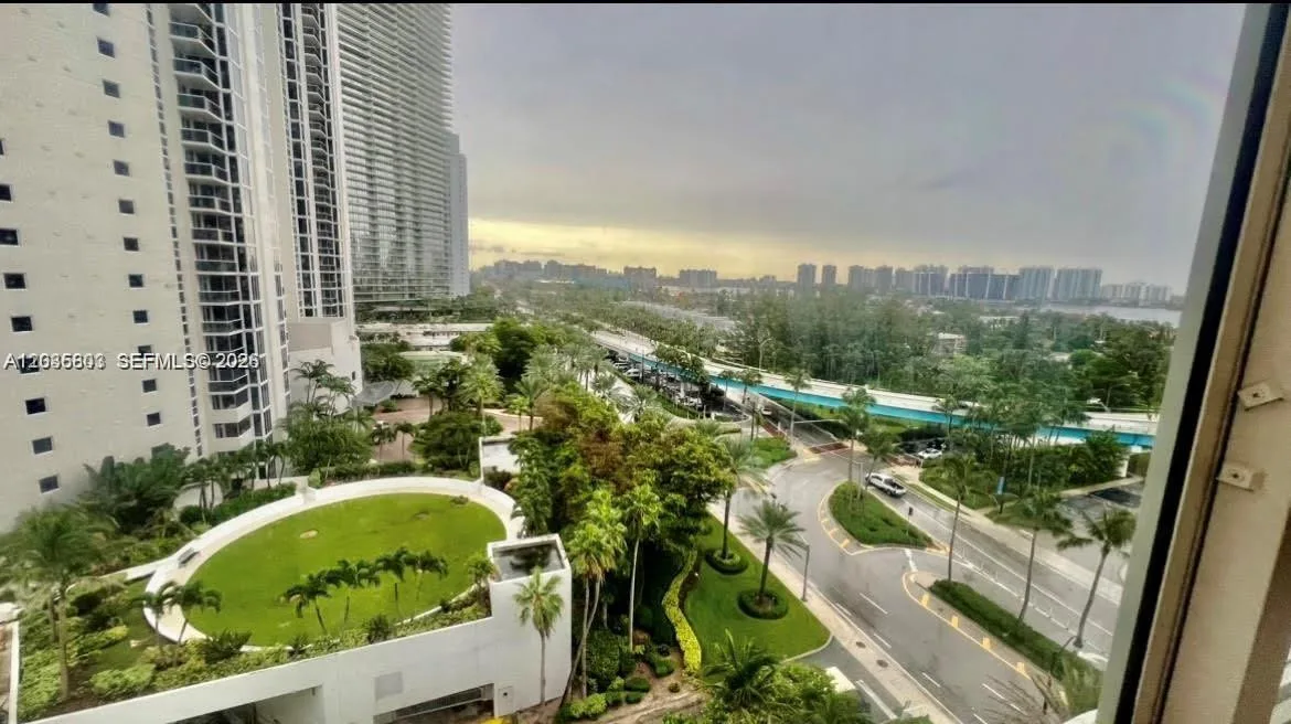 19201 Collins Ave # 942, Sunny Isles Beach, FL 33160 photo 8