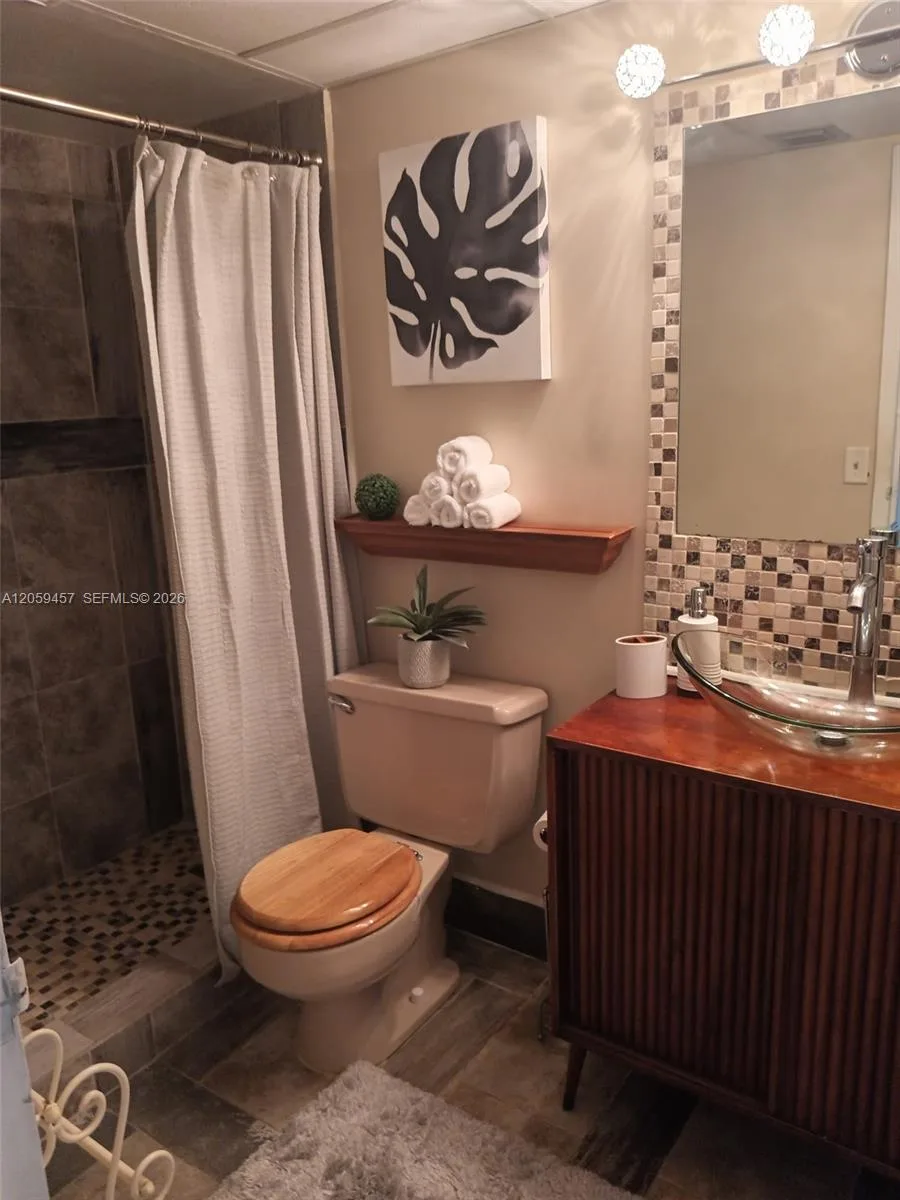 2821 Somerset Dr # 312, Lauderdale Lakes, FL 33311 photo 10
