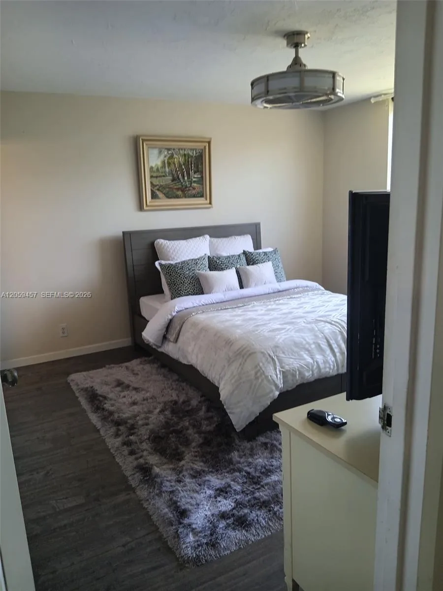 2821 Somerset Dr # 312, Lauderdale Lakes, FL 33311 photo 3