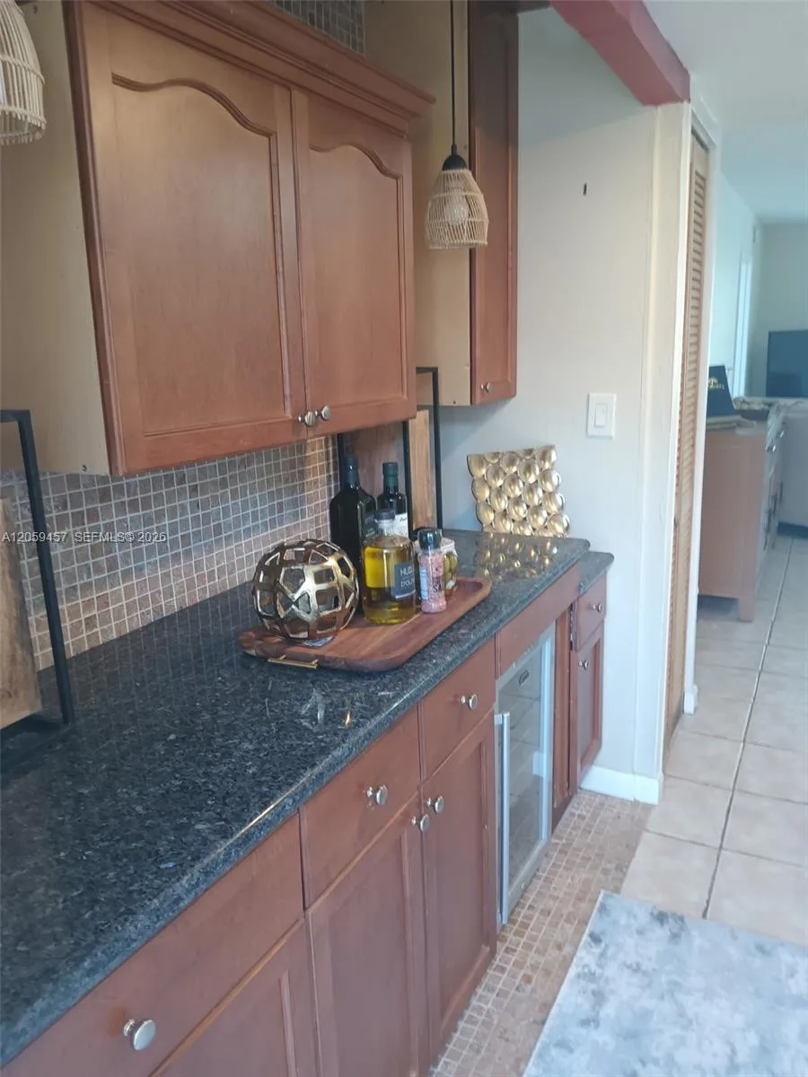 2821 Somerset Dr # 312, Lauderdale Lakes, FL 33311 photo 5