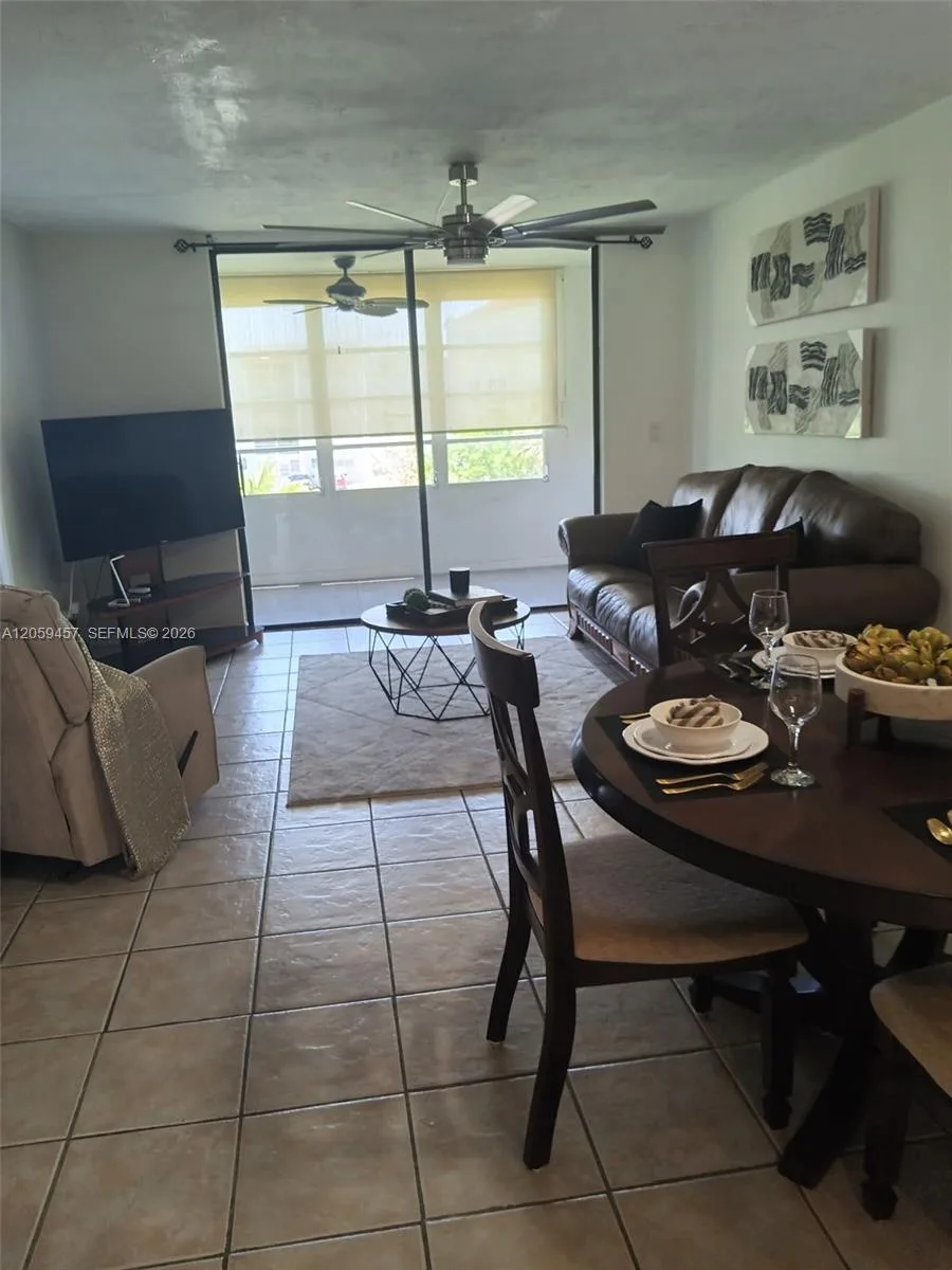 2821 Somerset Dr # 312, Lauderdale Lakes, FL 33311 photo 8