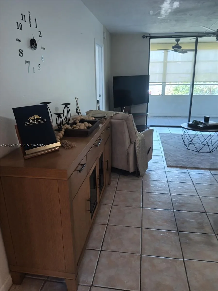 2821 Somerset Dr # 312, Lauderdale Lakes, FL 33311 photo 9