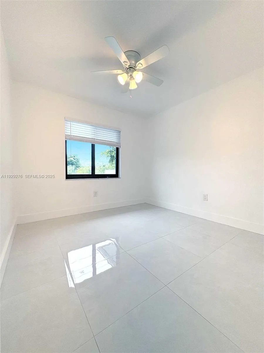 3079 NW 11th St # 3065, Miami, FL 33125 photo 2