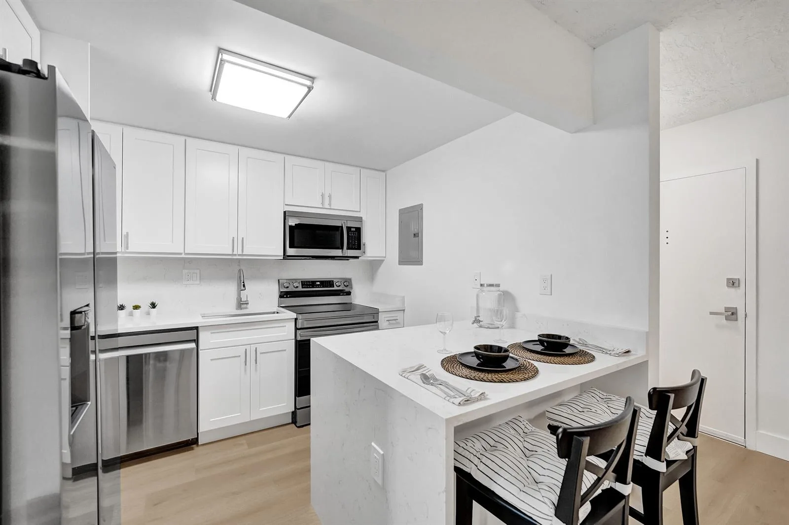 7300 NW 17th Street # 305, Plantation, FL 33313