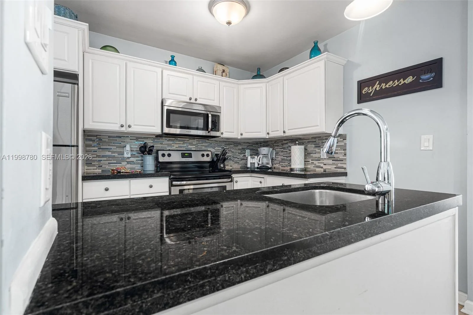 2033 NE 33rd Ave # 2, Fort Lauderdale, FL 33305 photo 2