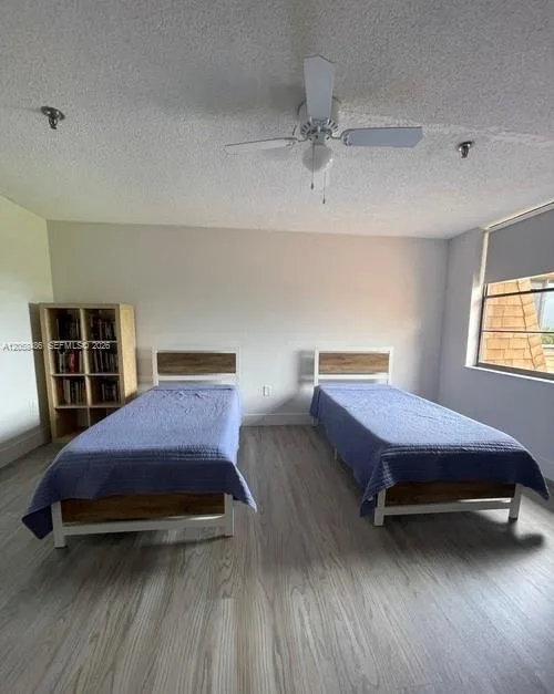 671 NE 195th St # 404E, Miami, FL 33179 photo 5