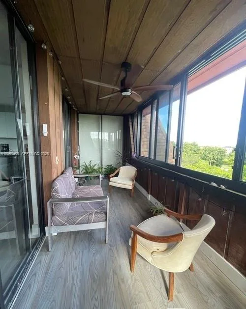 671 NE 195th St # 404E, Miami, FL 33179 photo 9