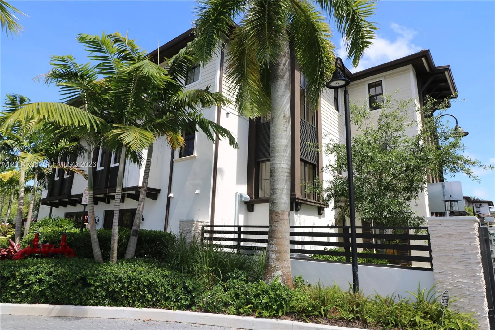 7504 SW 100th St, Pinecrest, FL 33156 photo 2