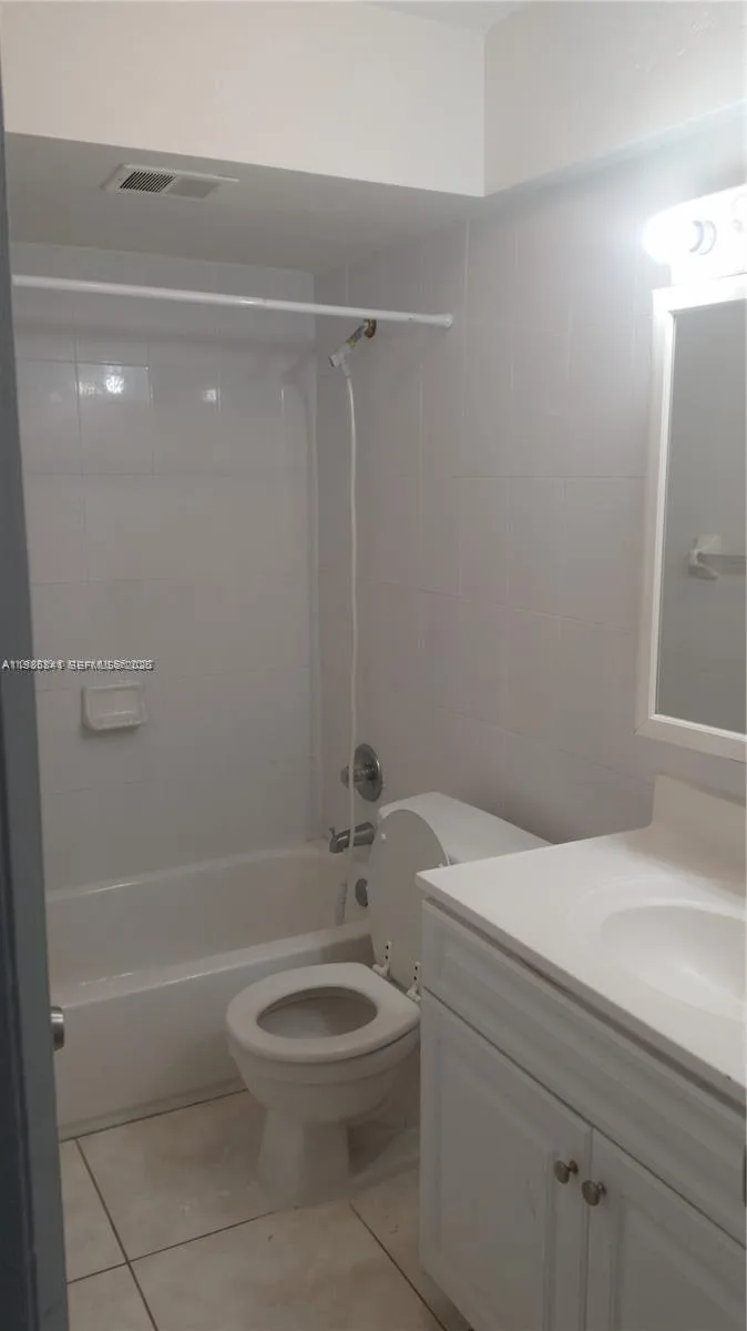 11840 NE 19th Dr # 27, North Miami, FL 33181 photo 13