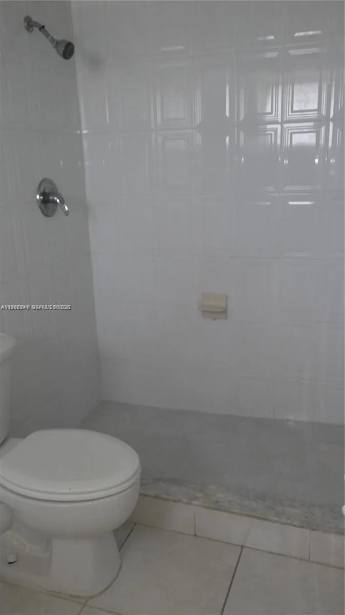 11840 NE 19th Dr # 27, North Miami, FL 33181 photo 9
