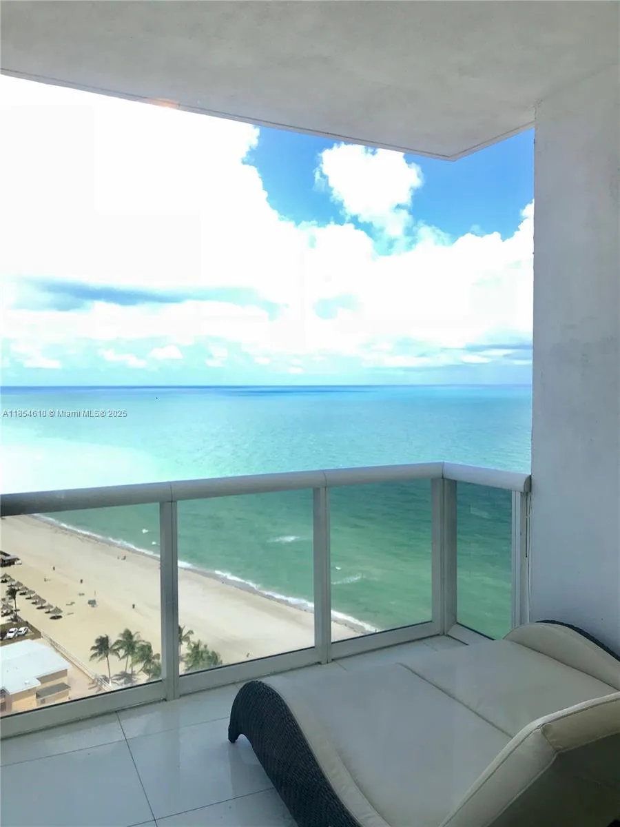 18201 Collins Ave # 3302, Sunny Isles Beach, FL 33160 photo 2