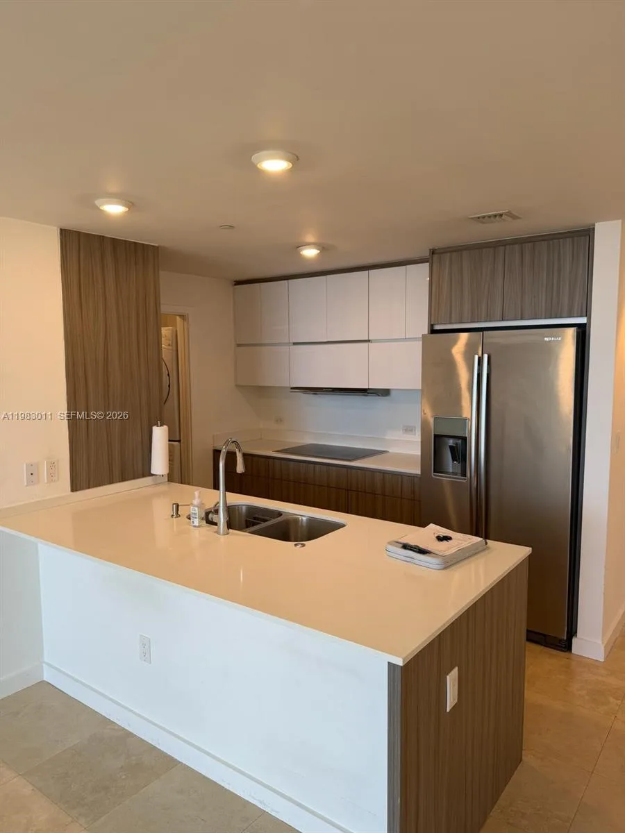 600 NE 27th St # 902, Miami, FL 33137