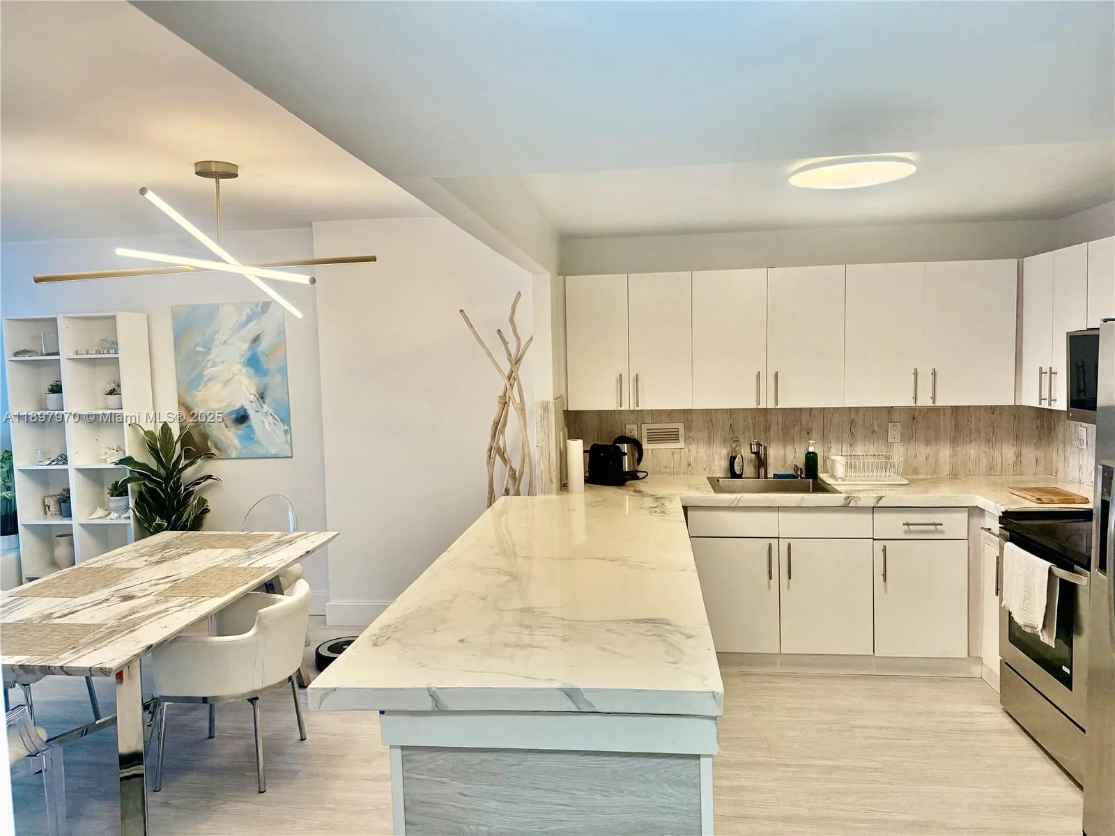 2301 Collins Ave # 619, Miami Beach, FL 33139 photo 3