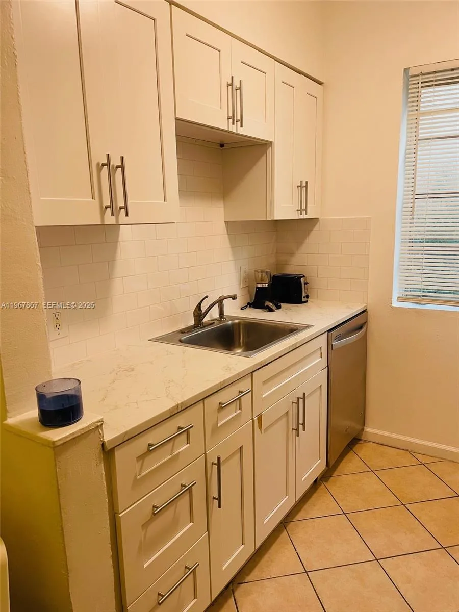 1611 Euclid Ave # 3, Miami Beach, FL 33139 photo 7