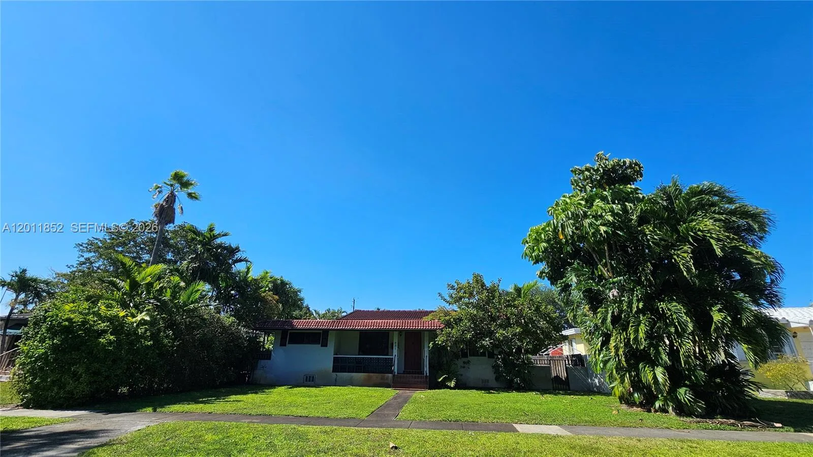831 Wren Ave, Miami Springs, FL 33166