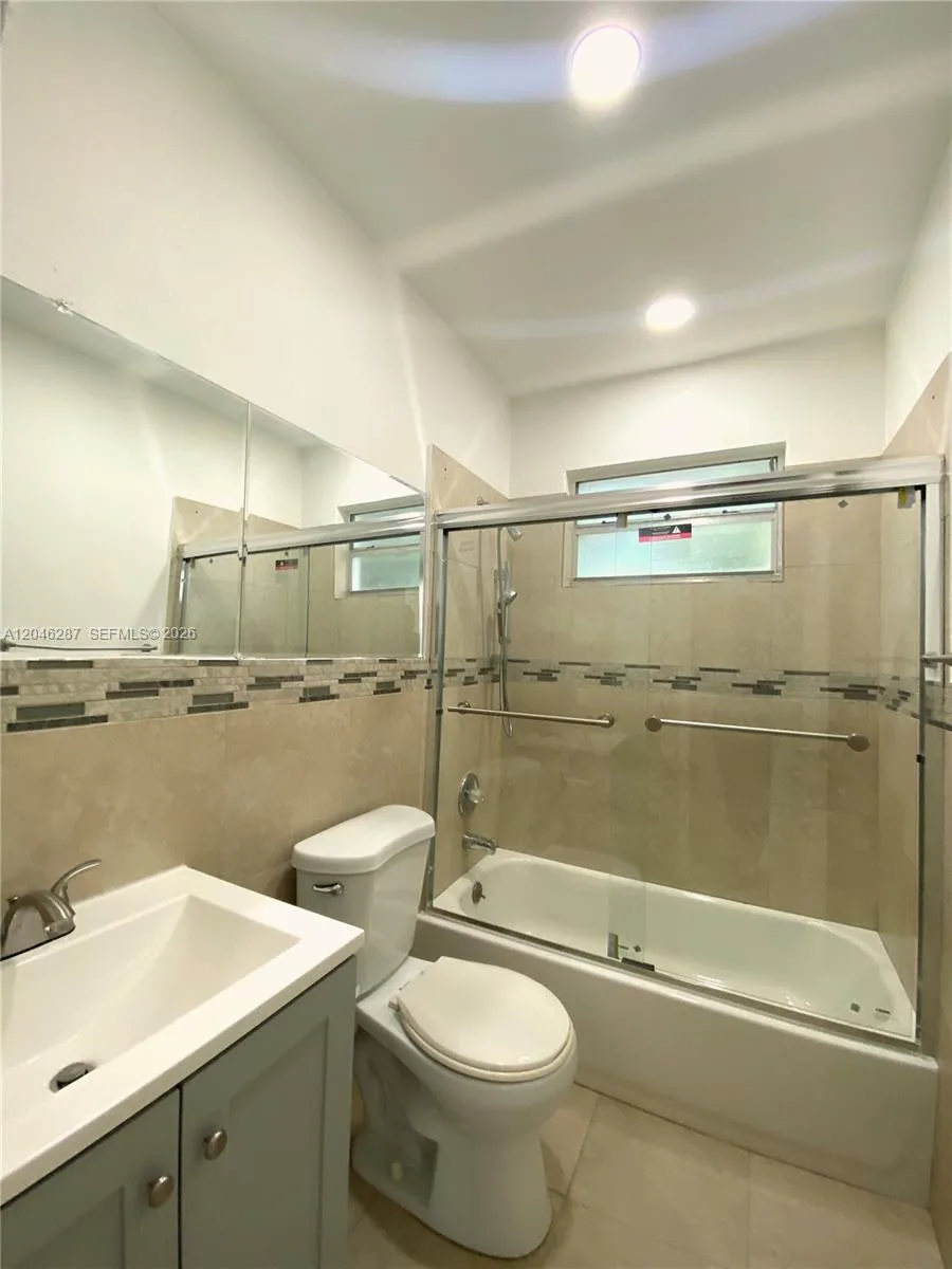 120 NE 55th St # 5, Miami, FL 33137 photo 4
