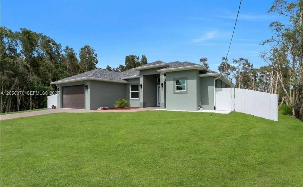 4205 NORA, Lehigh Acres, FL 33976 photo 3
