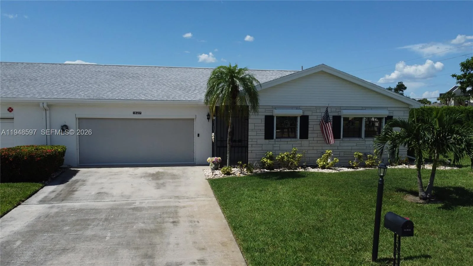 1527 Edgewater Circle, Fort Myers, FL 33919