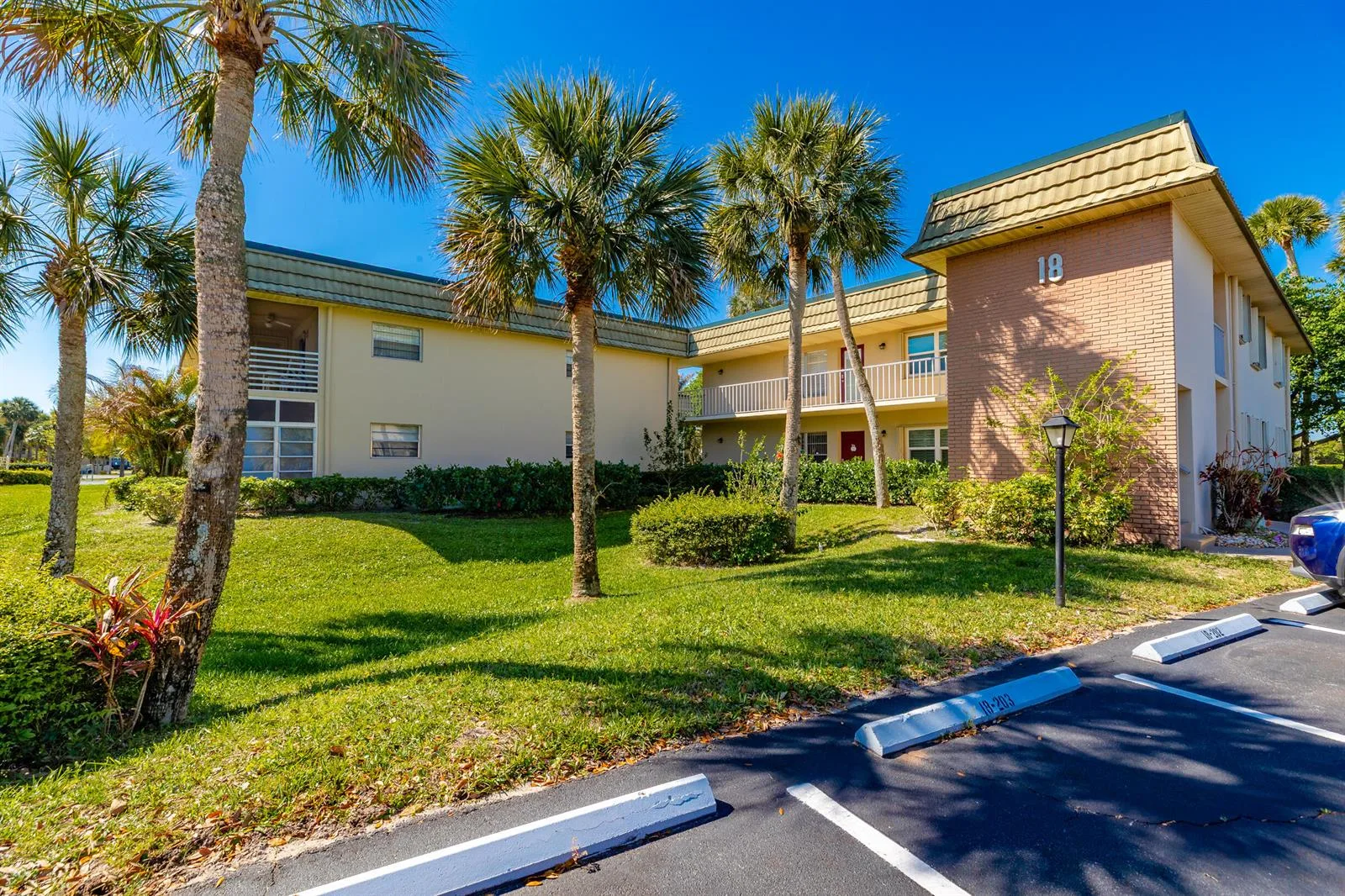 18 Vista Gardens Trail # 205, Vero Beach, FL 32962