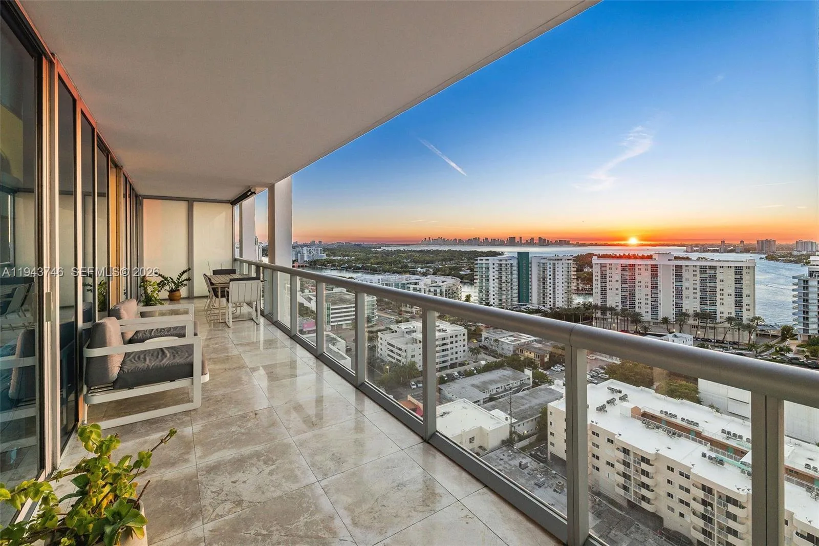 6799 Collins Ave # CPH06, Miami Beach, FL 33141 photo 2