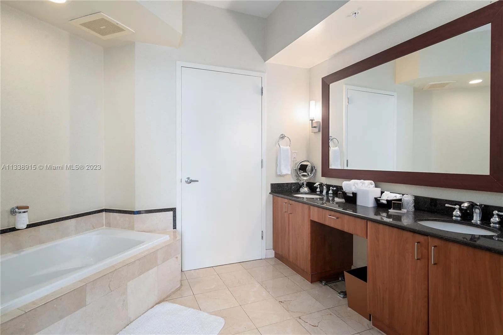 18001 Collins Ave # 2109, Sunny Isles Beach, FL 33160 photo 8
