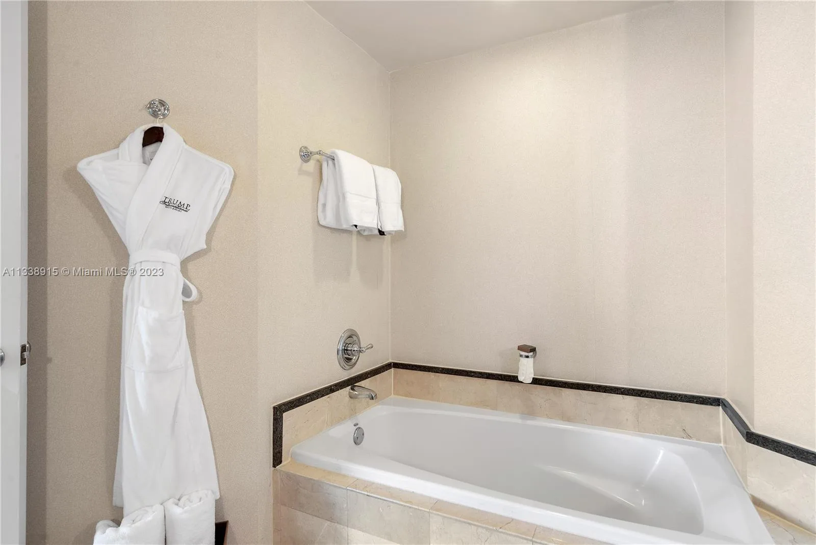 18001 Collins Ave # 2109, Sunny Isles Beach, FL 33160 photo 9