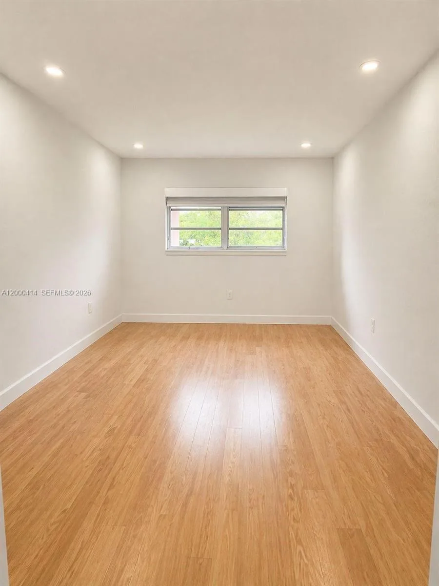 12105 NE 11th Pl # 306, North Miami, FL 33161 photo 2