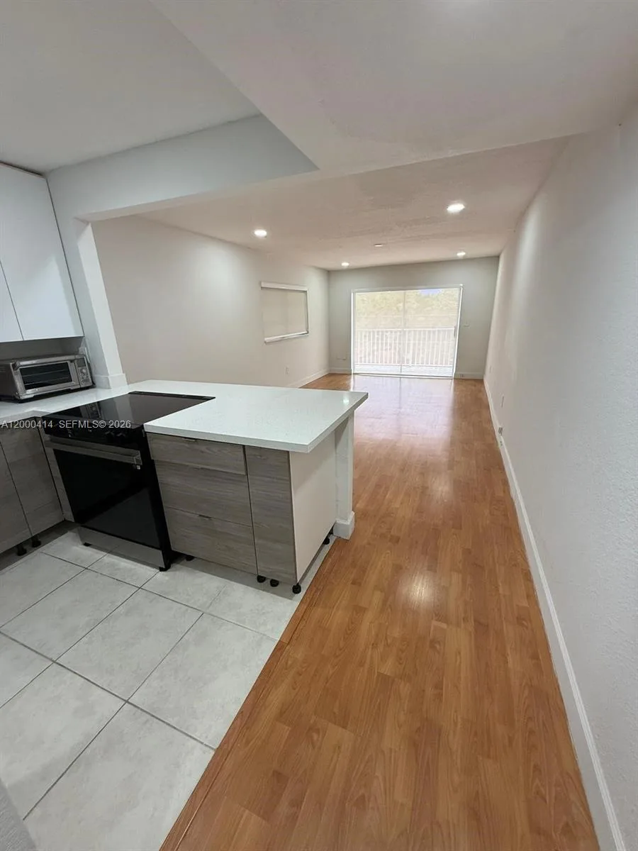 12105 NE 11th Pl # 306, North Miami, FL 33161 photo 3