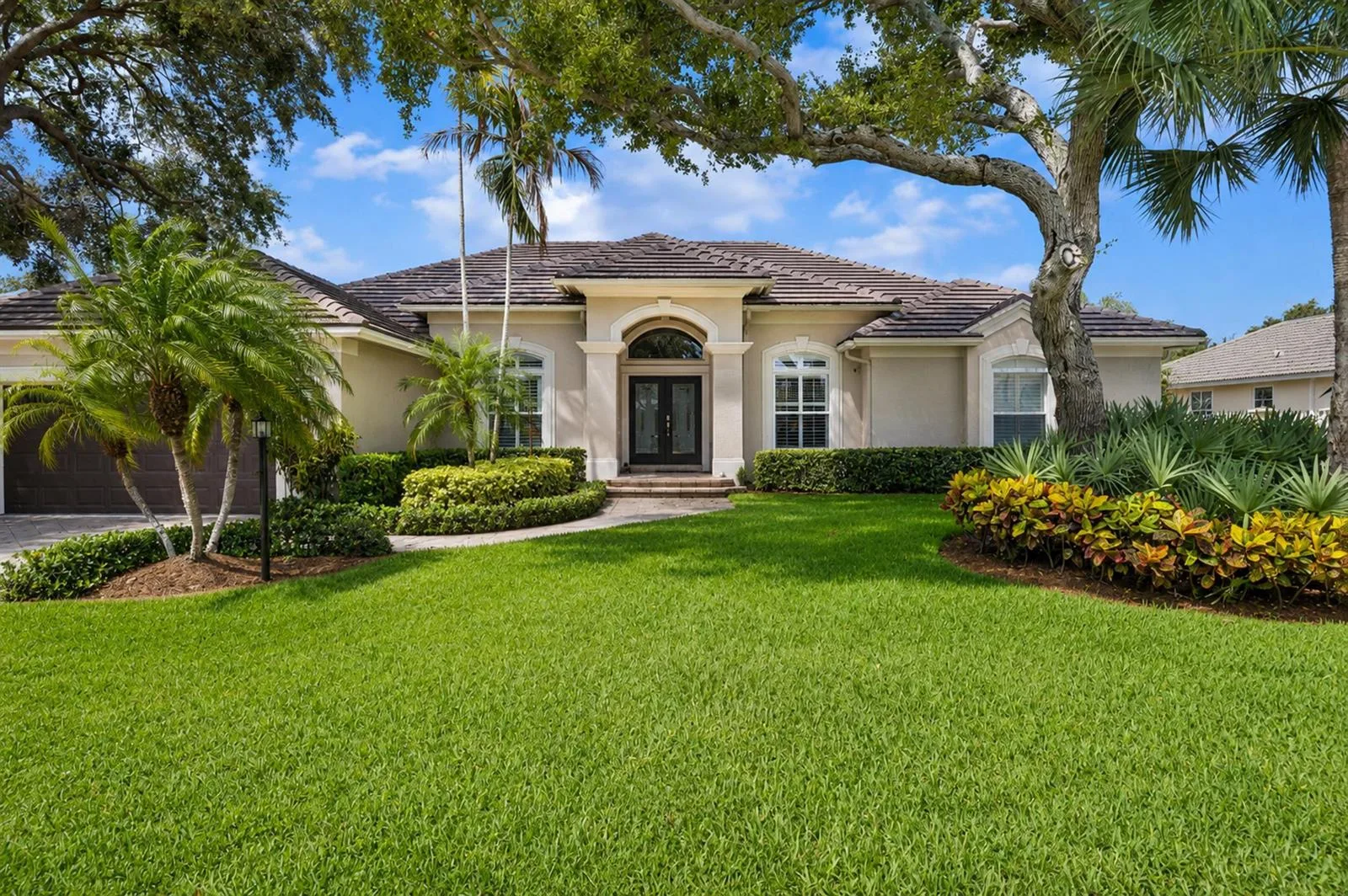 19044 SE Jupiter River Drive, Jupiter, FL 33458