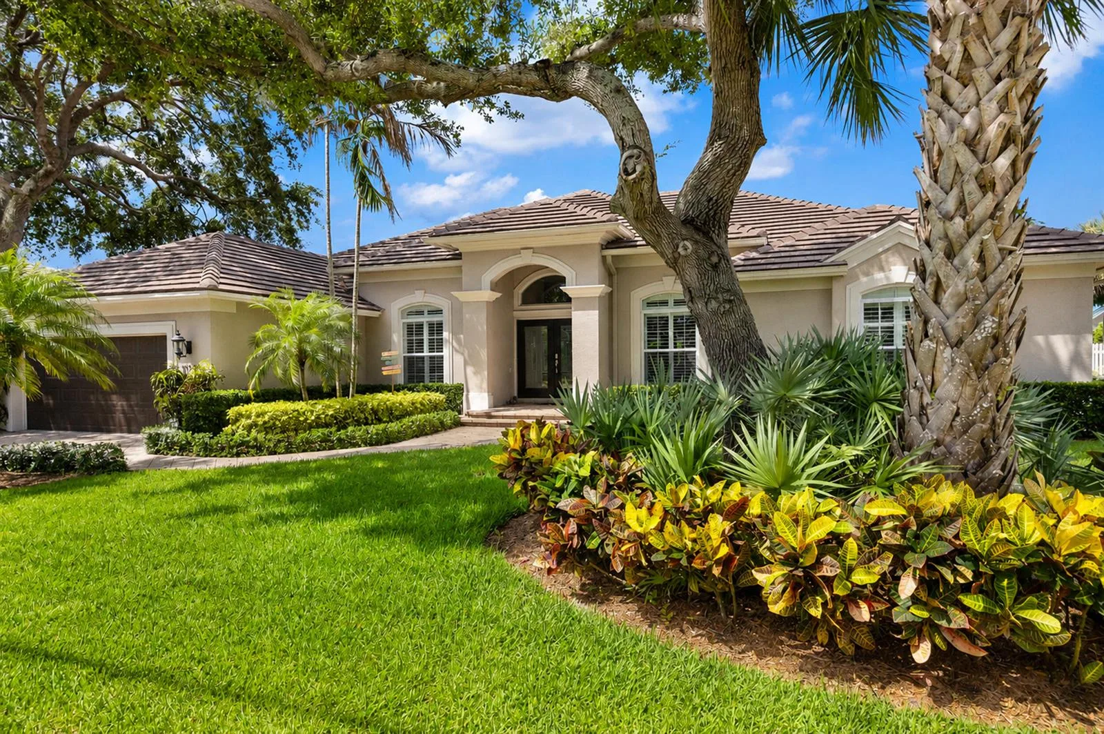 19044 SE Jupiter River Drive, Jupiter, FL 33458 photo 2