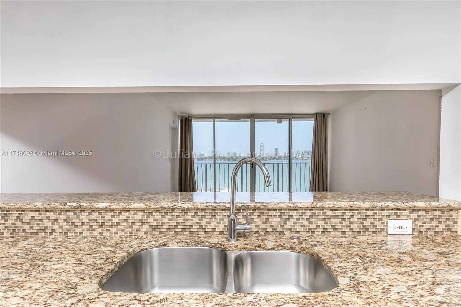 7601 E Treasure Dr # 1108, North Bay Village, FL 33141 photo 8