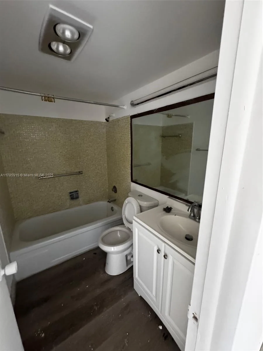 42 Sheffield B # B, West Palm Beach, FL 33417 photo 5