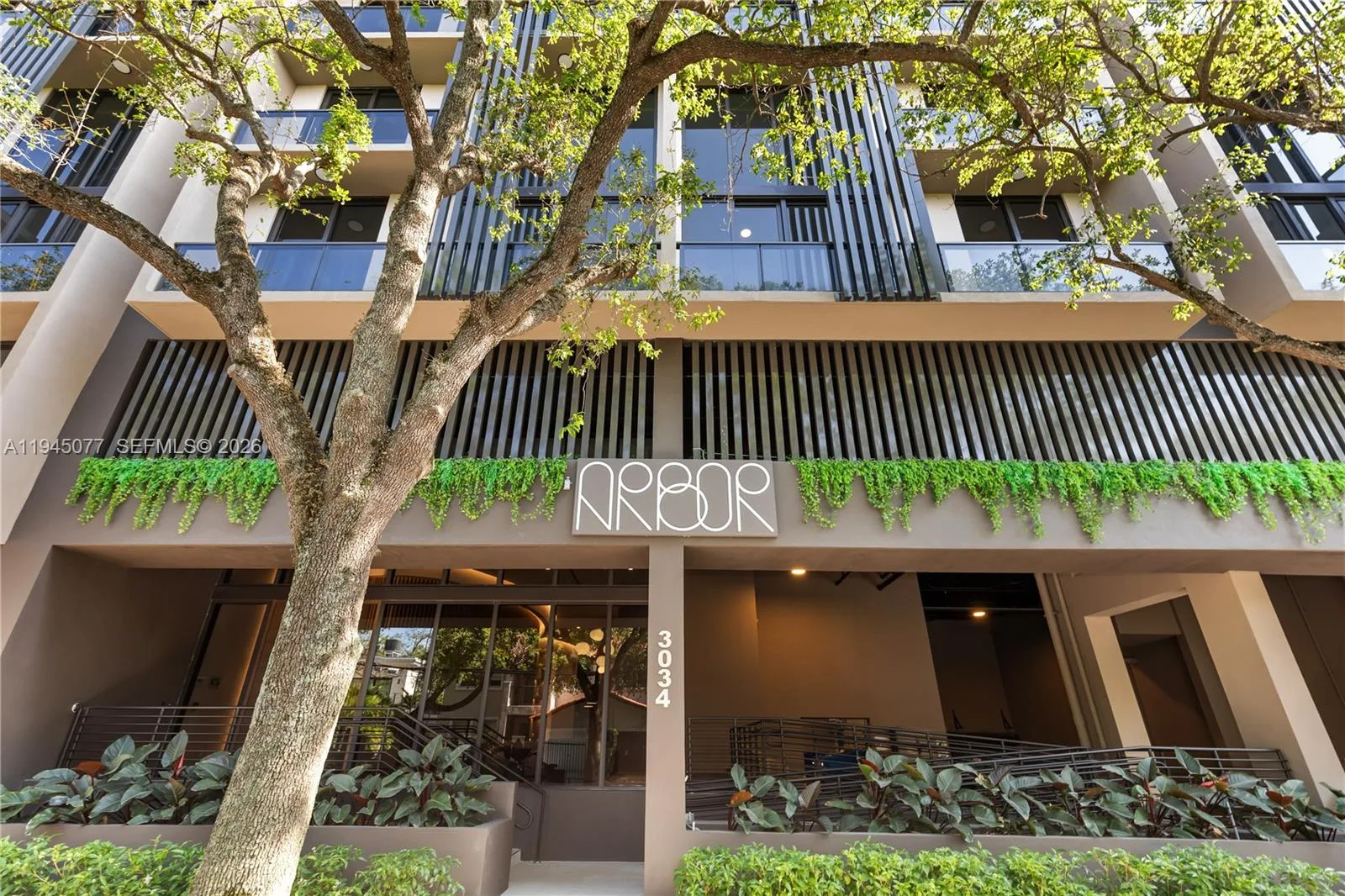 3034 Oak Avenue # LPH4, Coconut Grove, FL 33133