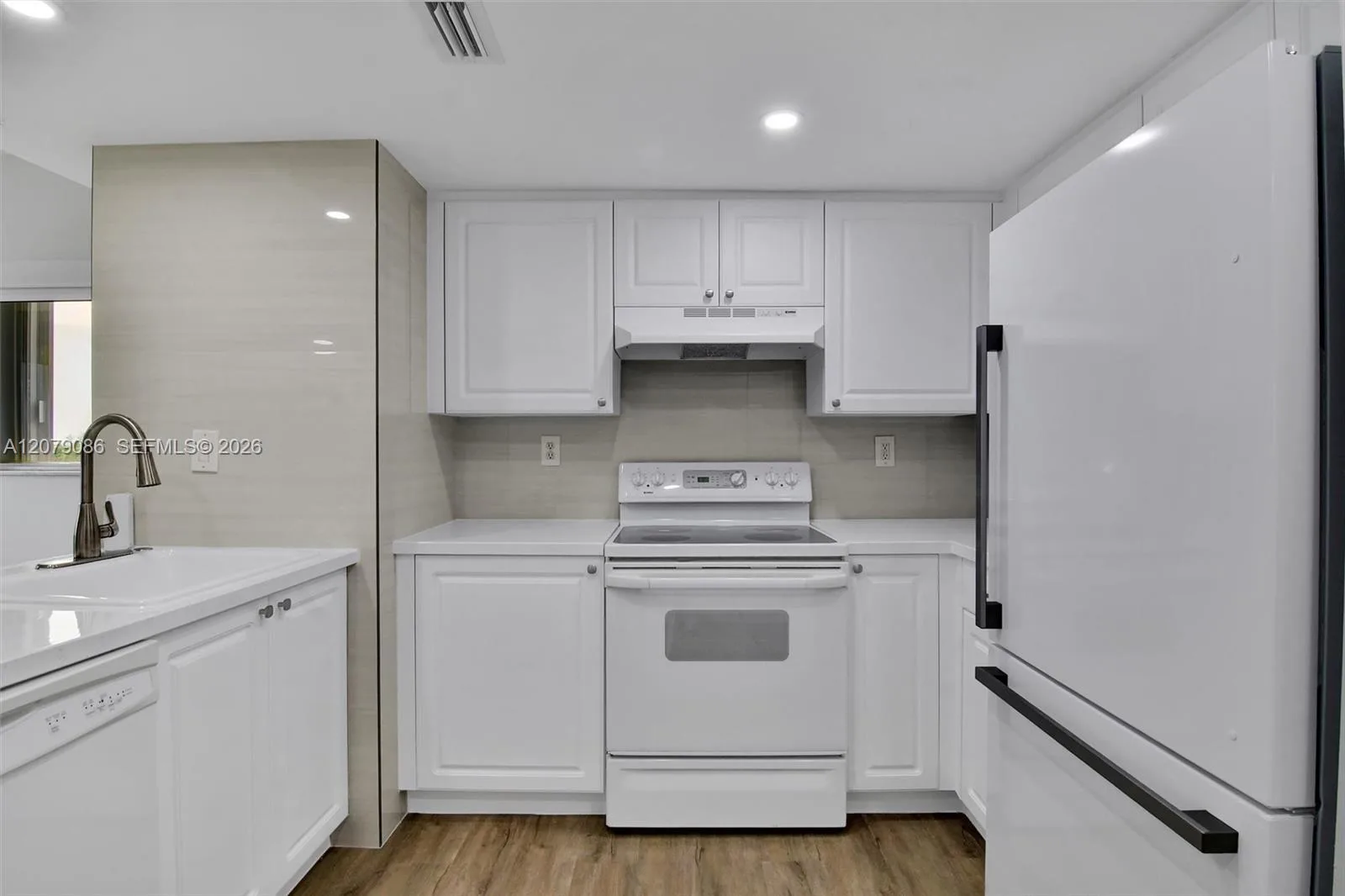 1918 Brickell Ave # 505, Miami, FL 33129 photo 4