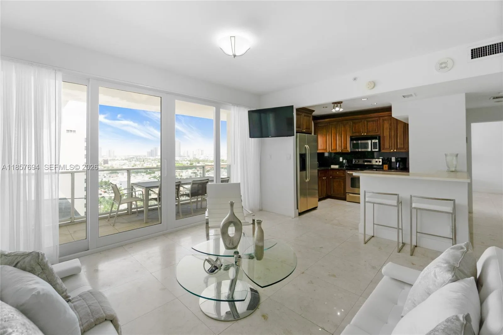 100 Lincoln Rd # PH14, Miami Beach, FL 33139 photo 2