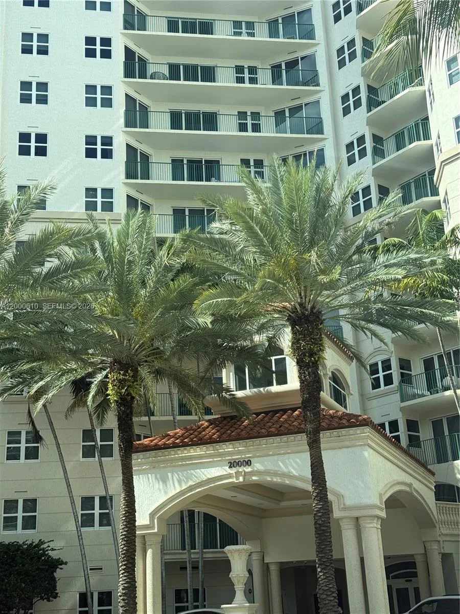 20000 E Country Club Dr # PH09, Aventura, FL 33180