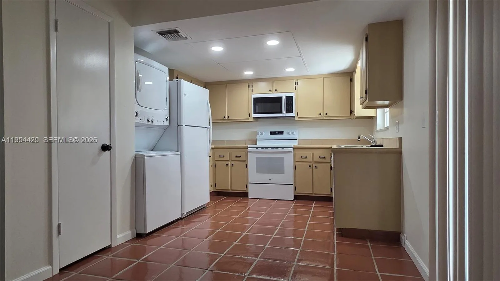 180 E Cypress Way # E230, Naples, FL 34110 photo 10
