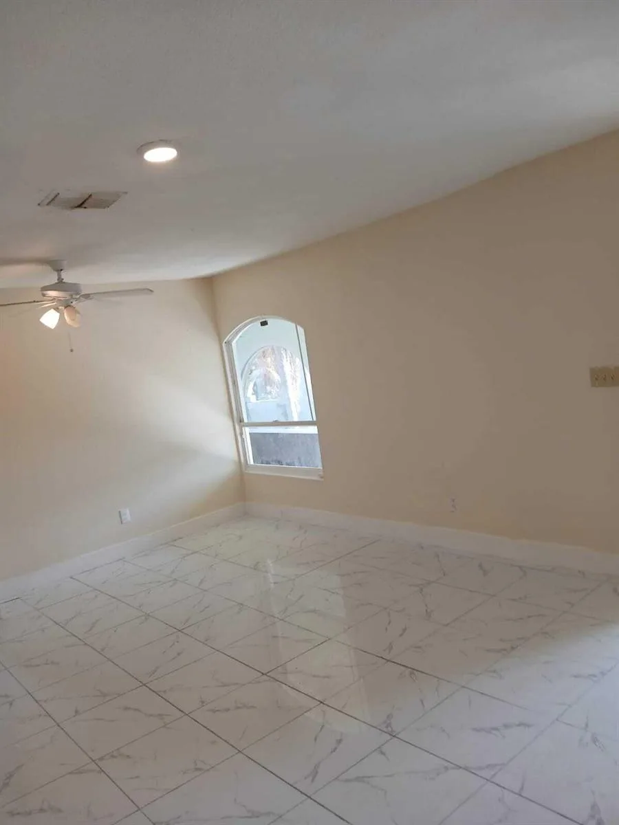 1610 Park Ave Park S # 1614, FL 33901