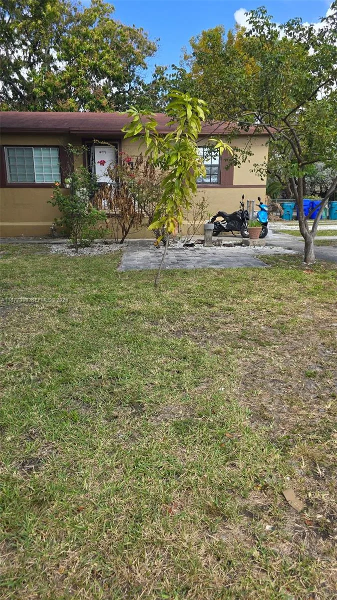 6910 NW 5th Pl, Miami, FL 33150 photo 6